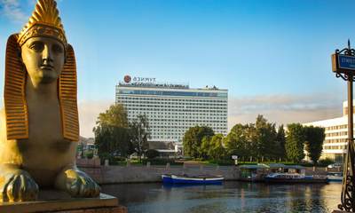 Отель Азимут