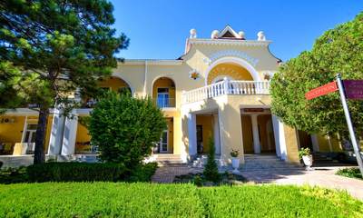 Парк-Отель Романова