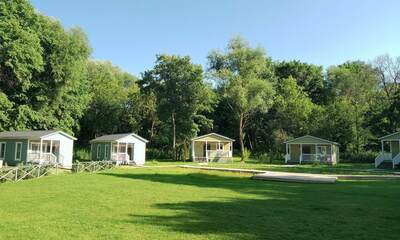 Глэмпинг Лес и река