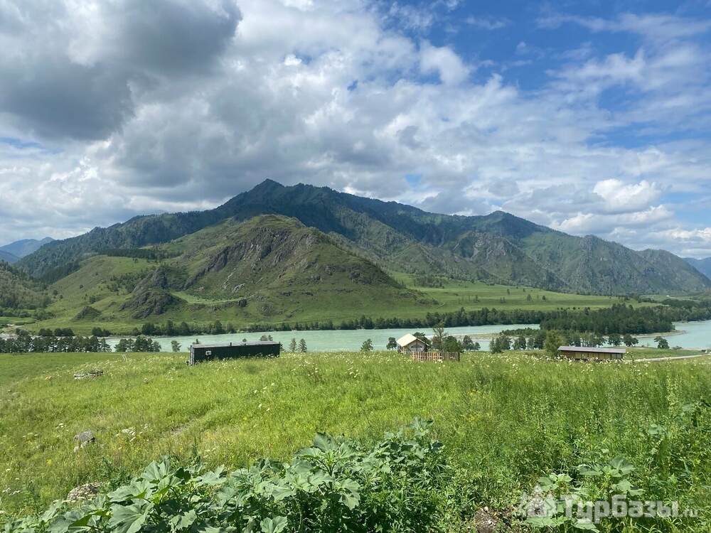 Глэмпинг «Точка в горах Алтая»