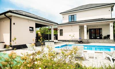 Коттедж Вилла Солнечная