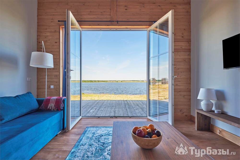 Пляжный семейный дом с террасой — береговая линия