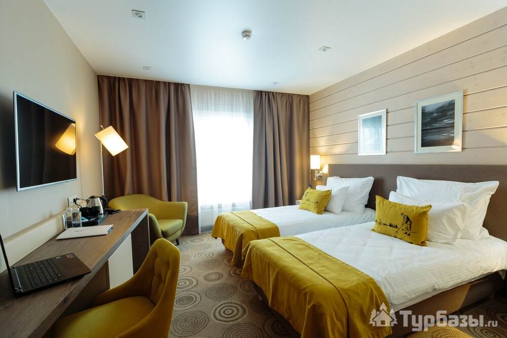 Standard room golf view