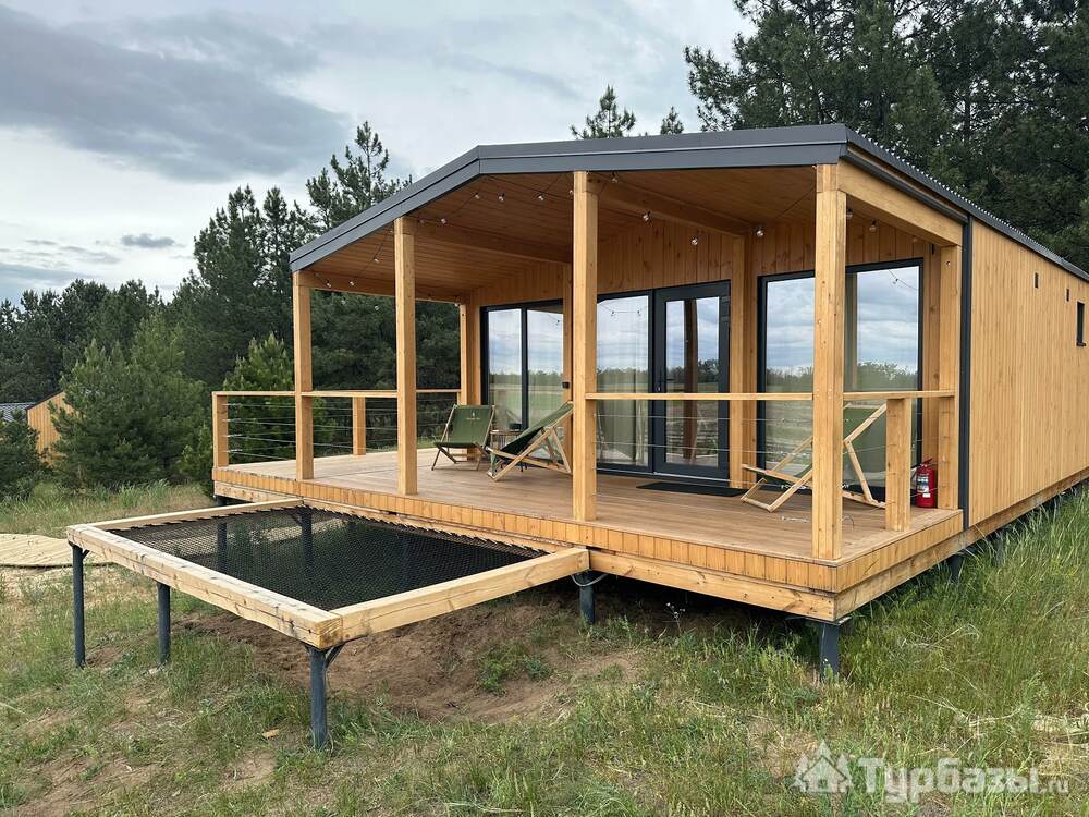 Большая дача с террасой