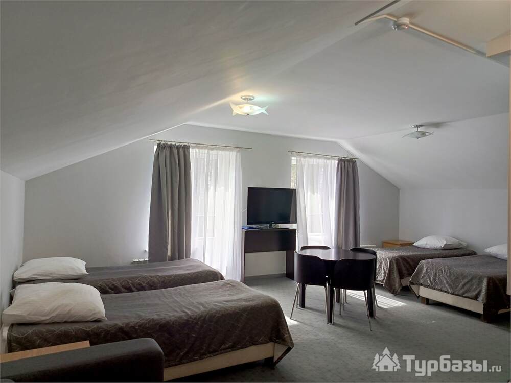 Однокомнатный четырехместный номер 1 категории 3 коттедж