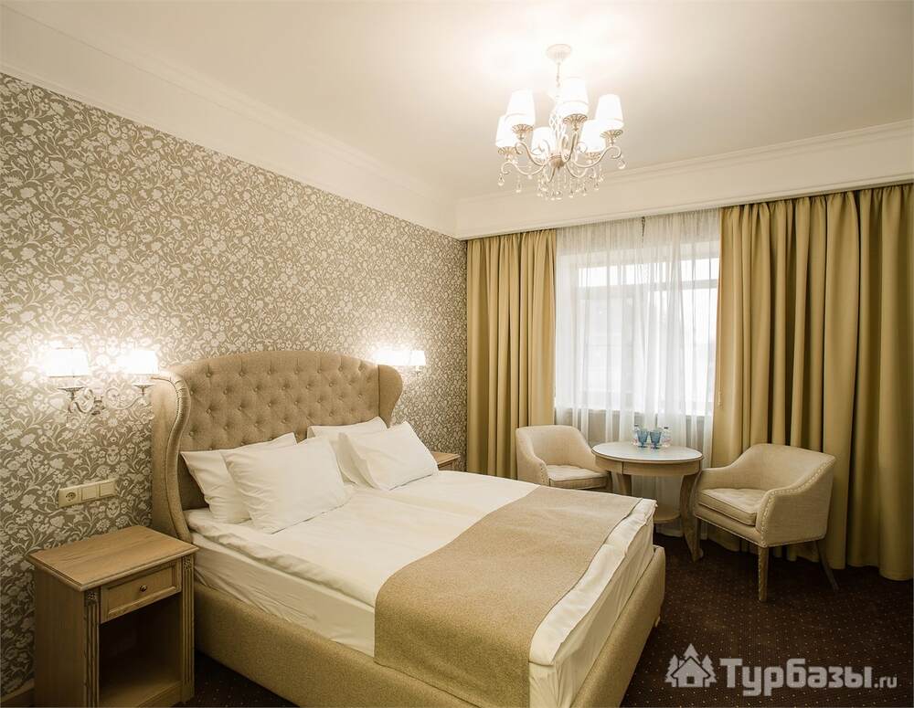 Стандартный номер с одной двуспальной кроватью