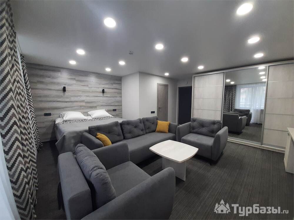 Однокомнатный двухместный номер категории "Джуниор" в 4 корпусе